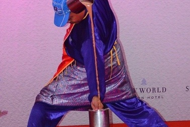 “Nghiêng ngửa” cùng trà kéo của Malaysia