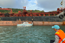 Con "tàu ma" 14.000 tấn nằm ở khu bảo tồn Cù Lao Chàm đến bao giờ?