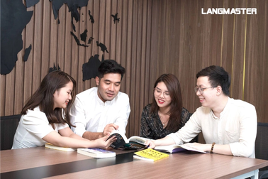 Cùng Langmaster ứng dụng phương pháp học tiếng Anh giao tiếp tại nhà