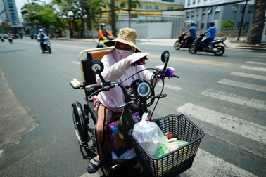 TPHCM: Hỗ trợ 50.000 đồng/ngày tới người bán vé số trong 15 ngày