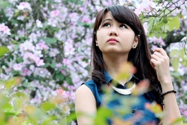 Vương vấn mùa hoa trắng tháng ba 