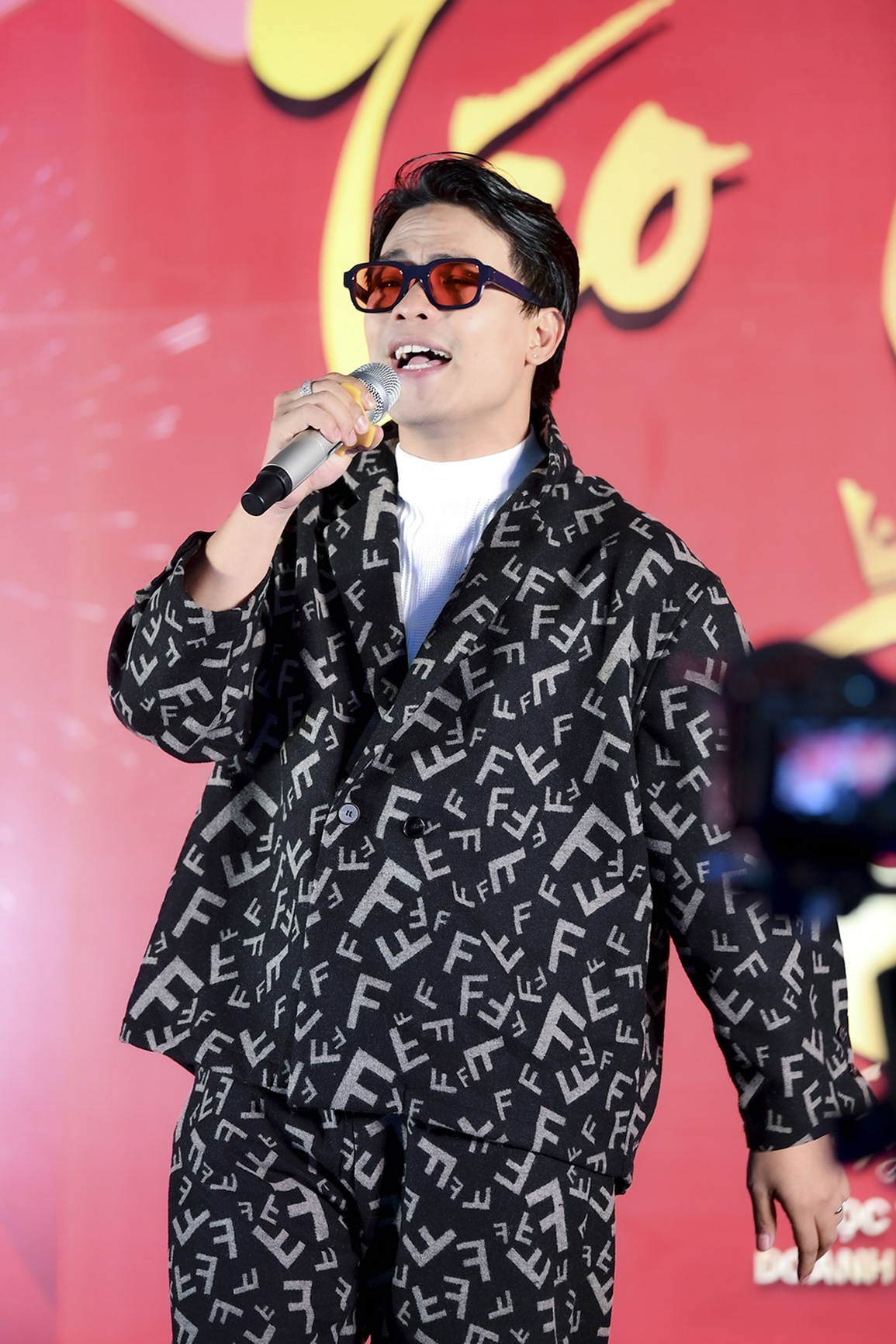 NSND Trung Hiếu bất ngờ với tiểu phẩm Táo Quân của Happy Women - 3