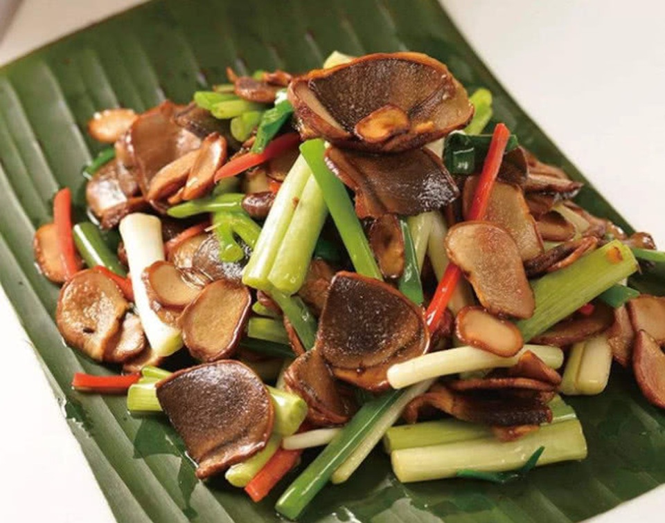 Nhìn xa tưởng nấm độc ai ngờ là đặc sản ngon hiếm có, giá tiền triệu - 7 Nhìn xa tưởng nấm độc ai ngờ là đặc sản ngon hiếm có, giá tiền triệu - 7