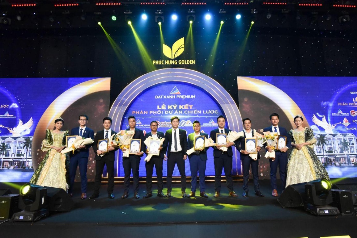 Hơn 1.000 chiến binh tham dự lễ ra quân phân khu Golden Silk dự án Phúc Hưng Golden - 3 Hơn 1.000 chiến binh tham dự lễ ra quân phân khu Golden Silk dự án Phúc Hưng Golden - 3