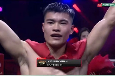 Võ sĩ bất bại Việt Nam xuất sắc hạ gục đối thủ mạnh từ Trung Quốc