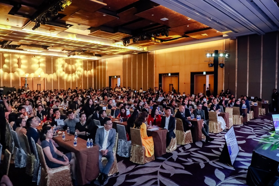 Sự kiện ra mắt dự án Masteri Waterfront thu hút hàng trăm khách hàng tham dự - 5 Sự kiện ra mắt dự án Masteri Waterfront thu hút hàng trăm khách hàng tham dự - 5