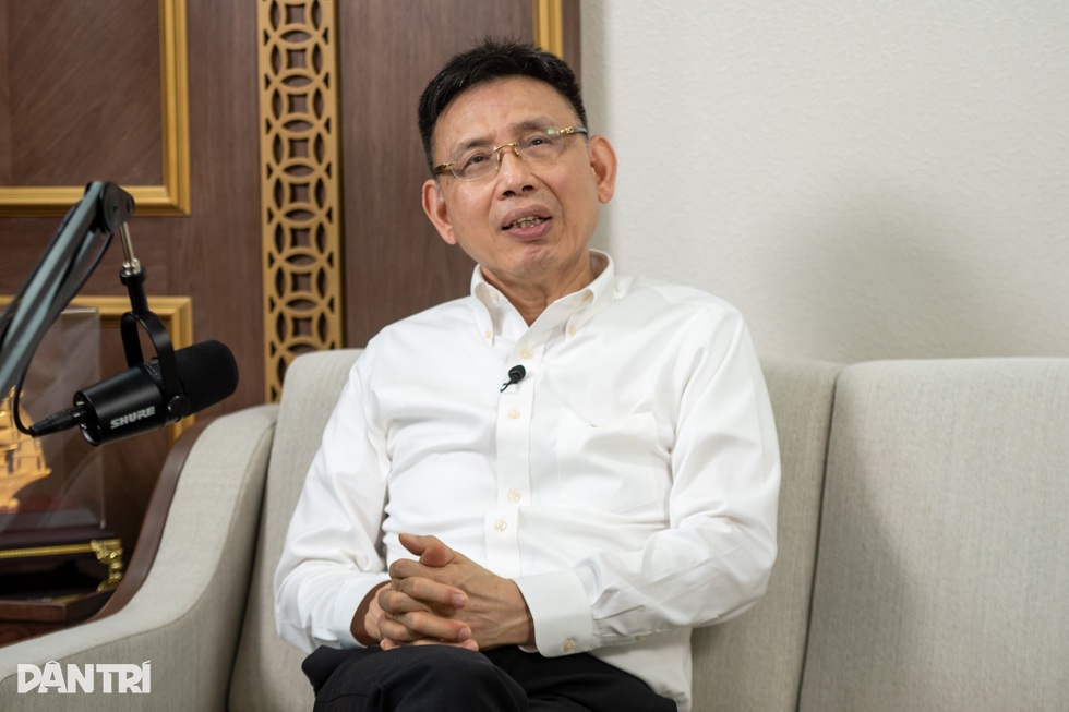 Lão tướng FPT hé lộ bí kíp để một doanh nghiệp phát triển trường tồn - 4