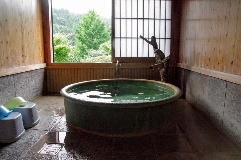 Tắm khoáng nóng thưởng thức kem handmade độc đáo tại Yunohira Onsen - 2 Tắm khoáng nóng thưởng thức kem handmade độc đáo tại Yunohira Onsen - 2