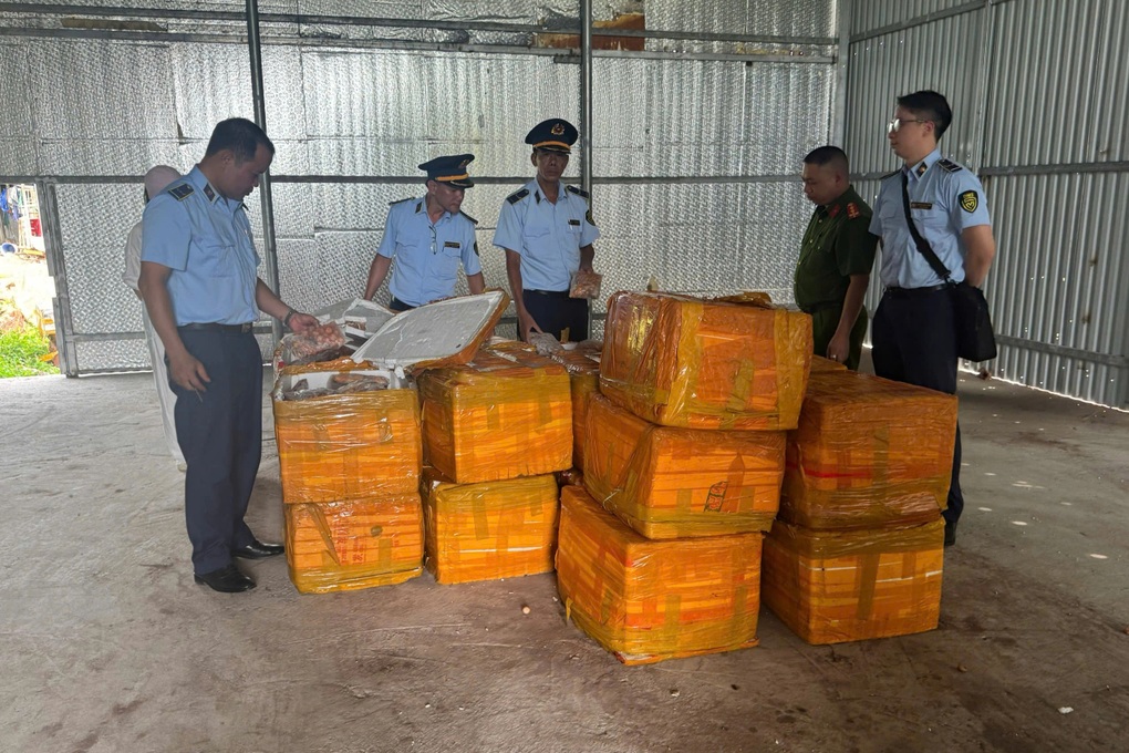Quảng Ninh phát hiện hơn một tấn trứng gà non không rõ nguồn gốc - 1 Quảng Ninh phát hiện hơn một tấn trứng gà non không rõ nguồn gốc - 1