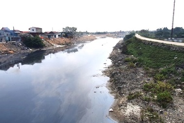 Sông Cầu "giãy chết", Sở tài nguyên báo cáo "nóng" Chủ tịch tỉnh Bắc Giang