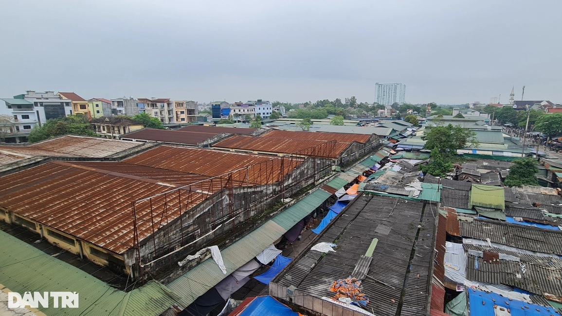 Cận cảnh hoang tàn, nhếch nhác ở khu chợ lớn nhất tỉnh Nghệ An - 2 Cận cảnh hoang tàn, nhếch nhác ở khu chợ lớn nhất tỉnh Nghệ An - 2