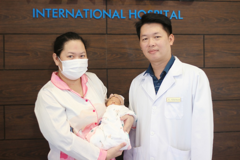 Gần 40 ngày nỗ lực hồi sinh sự sống cho bé trai sinh non tại Vinmec Phú Quốc - 3