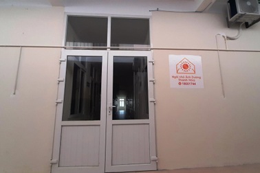 Tết đặc biệt chưa từng có của người phụ nữ ôm con đi... trốn