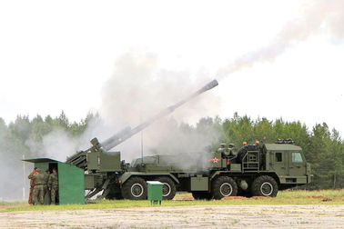 Nga sẽ điều pháo tự hành có khả năng đánh chặn vũ khí hạt nhân tới Ukraine