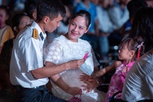 "Nếu không có “Vầng trăng của biển”, anh đã lỡ hẹn đón Trung thu cùng con!"