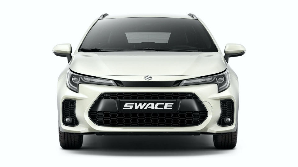 Suzuki Swace - bản sao xuất sắc của Toyota Corolla - 3 Suzuki Swace - bản sao xuất sắc của Toyota Corolla - 3