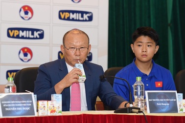 VPMilk ở đâu trong ngày thầy Park đưa bóng đá Việt Nam lên đỉnh AFF Cup?