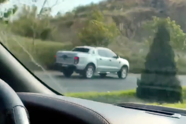 Xe bán tải chạy ngược chiều trên cao tốc Liên Khương - Đà Lạt