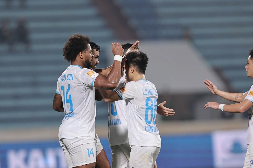 Thể Công Viettel loại CLB CAHN, Nam Định thắng trong ngày Xuân Son tái xuất - 4