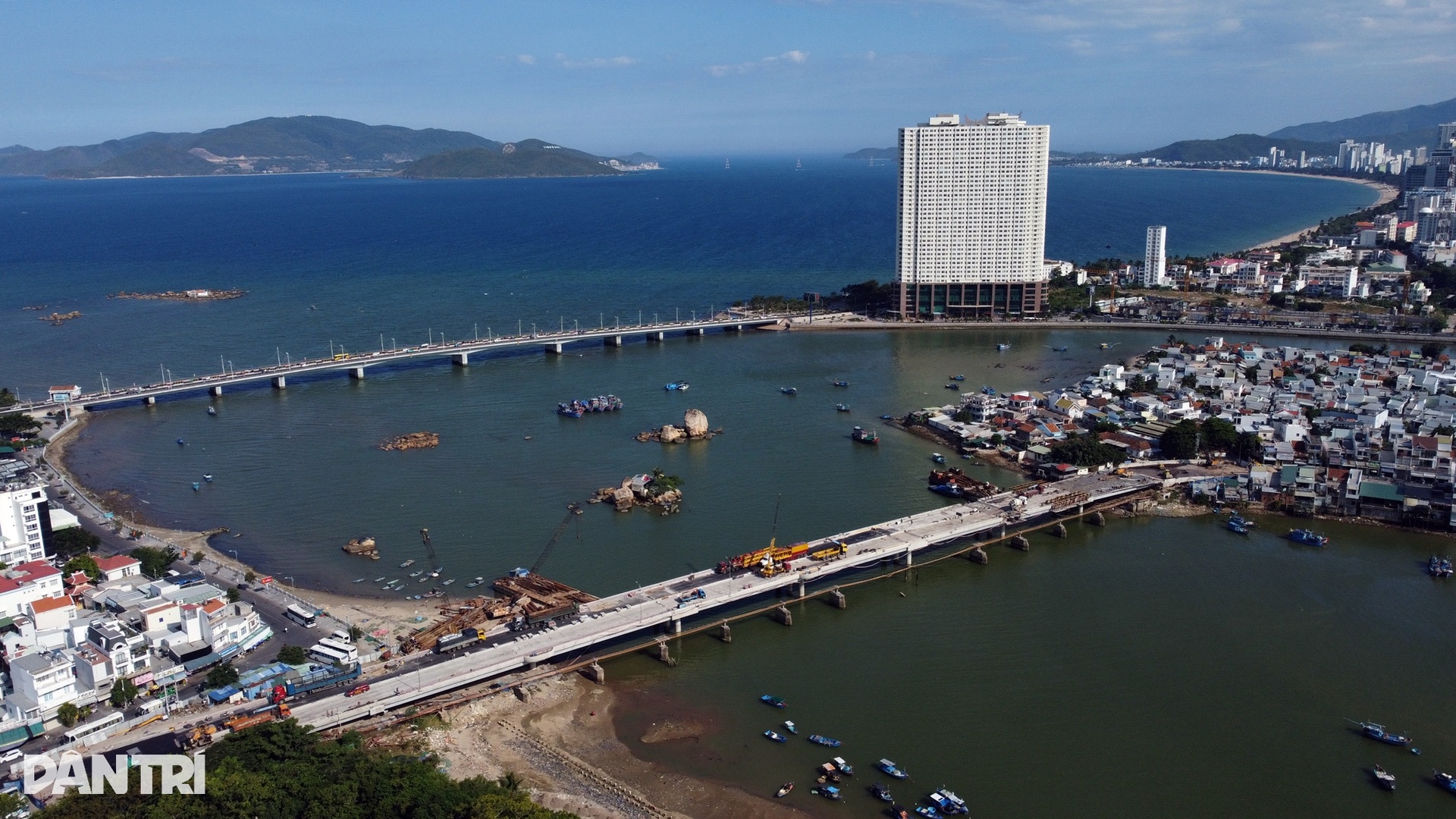 Hình hài cây cầu trăm tỷ bắc qua sông Cái, Nha Trang - 1