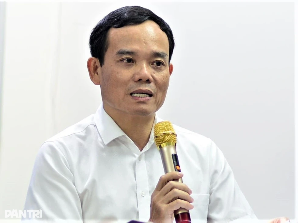 Ngày trở lại TPHCM của tân Bí thư Trần Lưu Quang - 2 Ngày trở lại TPHCM của tân Bí thư Trần Lưu Quang - 2