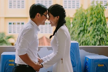 Cặp đôi chụp ảnh cưới tái hiện kỉ niệm thời sinh viên