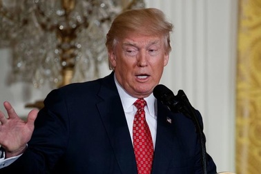 Ông Trump bất ngờ cân nhắc sắc lệnh nhập cư mới