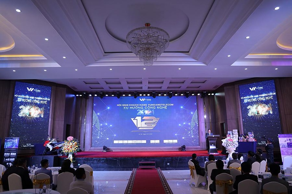 Hội nghị khách hàng Vuhoangtelecom giới thiệu xu hướng công nghệ 2021 - 1 Hội nghị khách hàng Vuhoangtelecom giới thiệu xu hướng công nghệ 2021 - 1