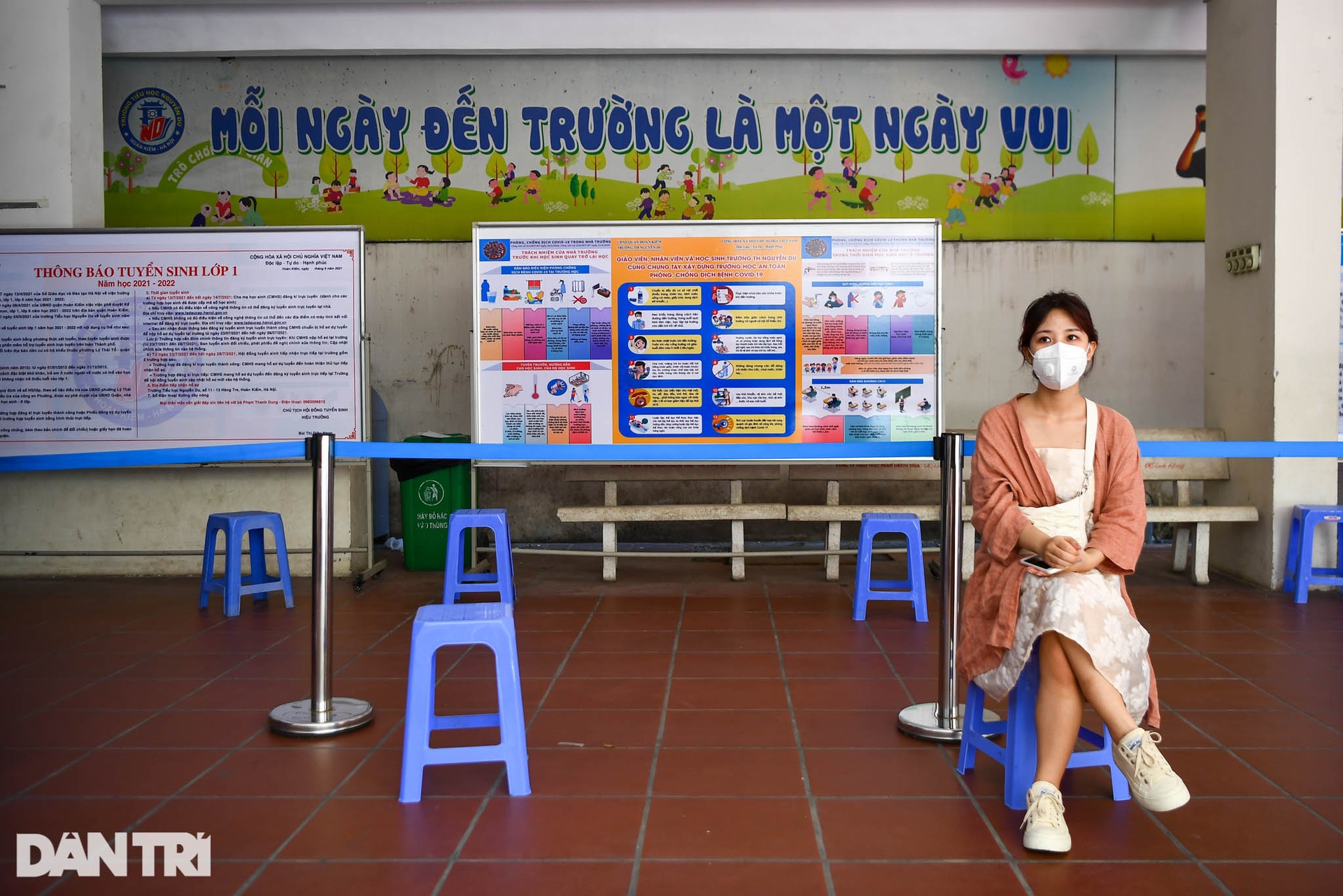 100 công dân đầu tiên ở Hà Nội được tiêm vắc xin theo đăng ký hộ gia đình - 6 100 công dân đầu tiên ở Hà Nội được tiêm vắc xin theo đăng ký hộ gia đình - 6