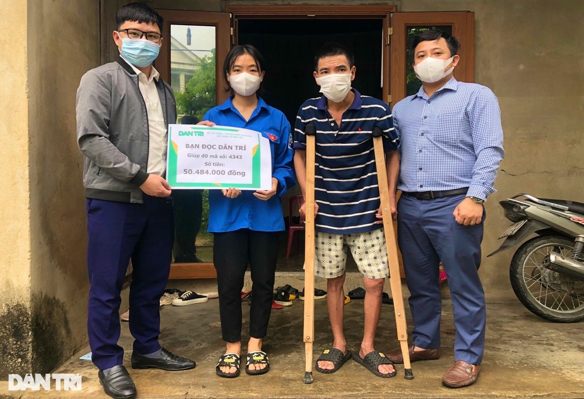 Niềm vui đầu năm mới đến với 3 đứa trẻ có mẹ tai biến, bố tai nạn - 1 Niềm vui đầu năm mới đến với 3 đứa trẻ có mẹ tai biến, bố tai nạn - 1