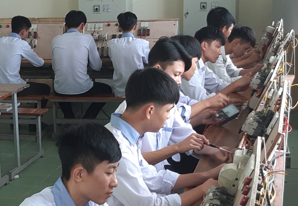 Nam sinh trường nghề đạt 27,25 điểm xét tuyển đại học khối C - 2 Nam sinh trường nghề đạt 27,25 điểm xét tuyển đại học khối C - 2