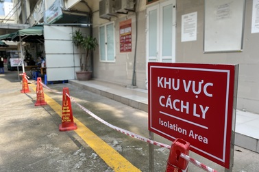 Quyền Bộ trưởng Bộ Y tế lo virus SARS-CoV-2 lan nhanh vào mùa đông xuân