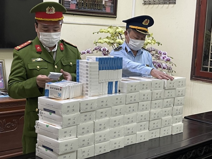 1.000 bộ kit test và 1.200 viên thuốc hỗ trợ điều trị Covid-19 có dấu hiệu vi phạm