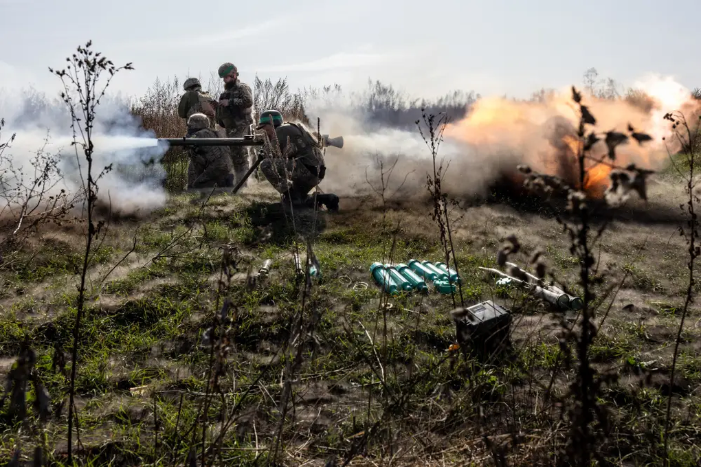 Binh sĩ Ukraine kể lại 3 ngày bò trên bãi mìn của Nga - 1 Binh sĩ Ukraine kể lại 3 ngày bò trên bãi mìn của Nga - 1