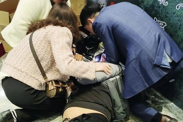 Bỏ đám cưới để cứu người, chú rể Trung Quốc được ca ngợi hết lời