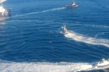 Crimea “tố” phương Tây đứng sau vụ tàu chiến Ukraine xâm phạm lãnh hải Nga