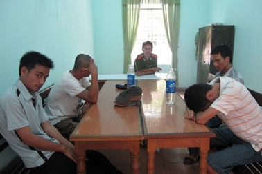 Bắt 9 đối tượng chơi “hàng đá” trong khách sạn