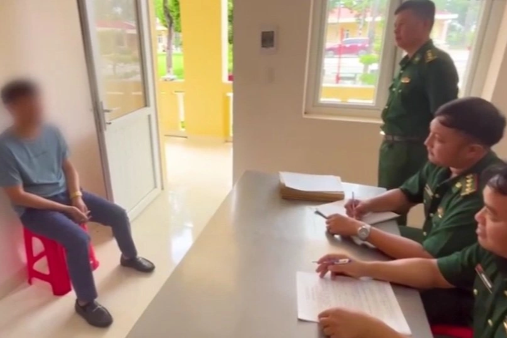 Khởi tố, bắt tạm giam thêm 2 người vụ mua đi bán lại thiếu nữ 18 tuổi - 1 Khởi tố, bắt tạm giam thêm 2 người vụ mua đi bán lại thiếu nữ 18 tuổi - 1