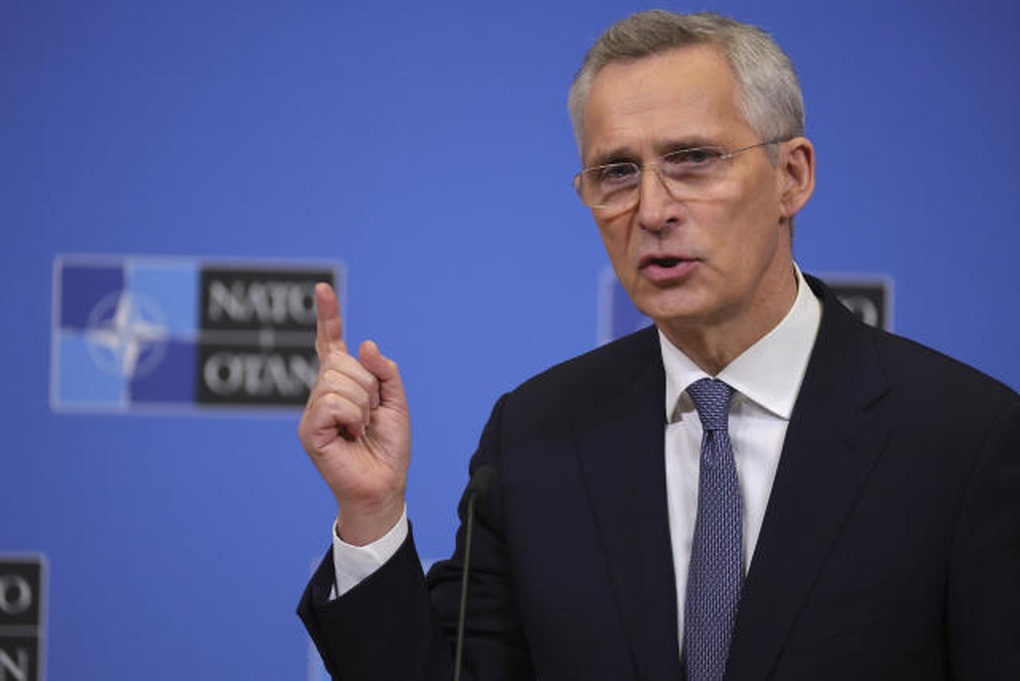 NATO lo Ukraine dùng vũ khí quá nhanh, không kịp cung cấp - 1 NATO lo Ukraine dùng vũ khí quá nhanh, không kịp cung cấp - 1