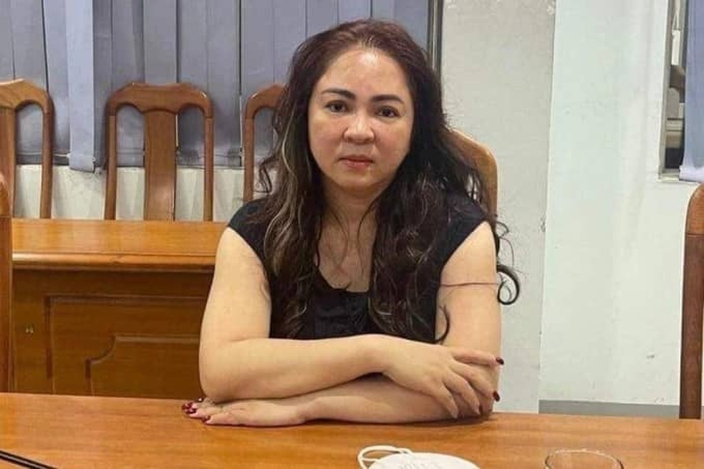 Làm từ thiện nhiều có giúp bị can Phương Hằng được tại ngoại? - 1 Làm từ thiện nhiều có giúp bị can Phương Hằng được tại ngoại? - 1