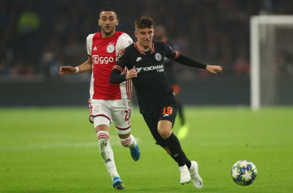 Hakim Ziyech ký hợp đồng 5 năm với Chelsea - 2 Hakim Ziyech ký hợp đồng 5 năm với Chelsea - 2