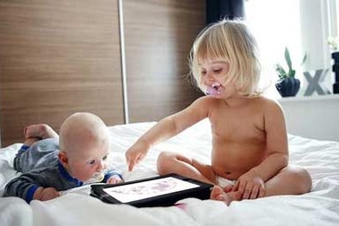 Trẻ nghiện Ipad nguy hại như thuốc phiện