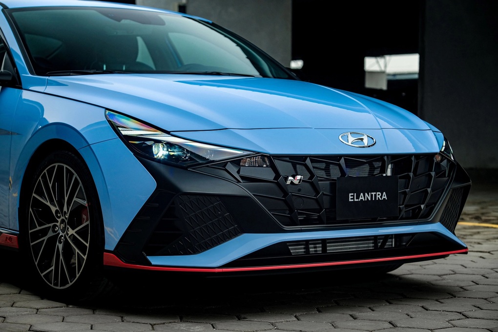 Elantra N về Việt Nam để đấu Civic Type R nhưng Hyundai vẫn chưa mở bán - 2 Elantra N về Việt Nam để đấu Civic Type R nhưng Hyundai vẫn chưa mở bán - 2