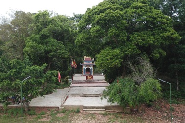 Khu tưởng niệm xứng tầm nơi trận địa sân bay trong lòng hồ Kẻ Gỗ