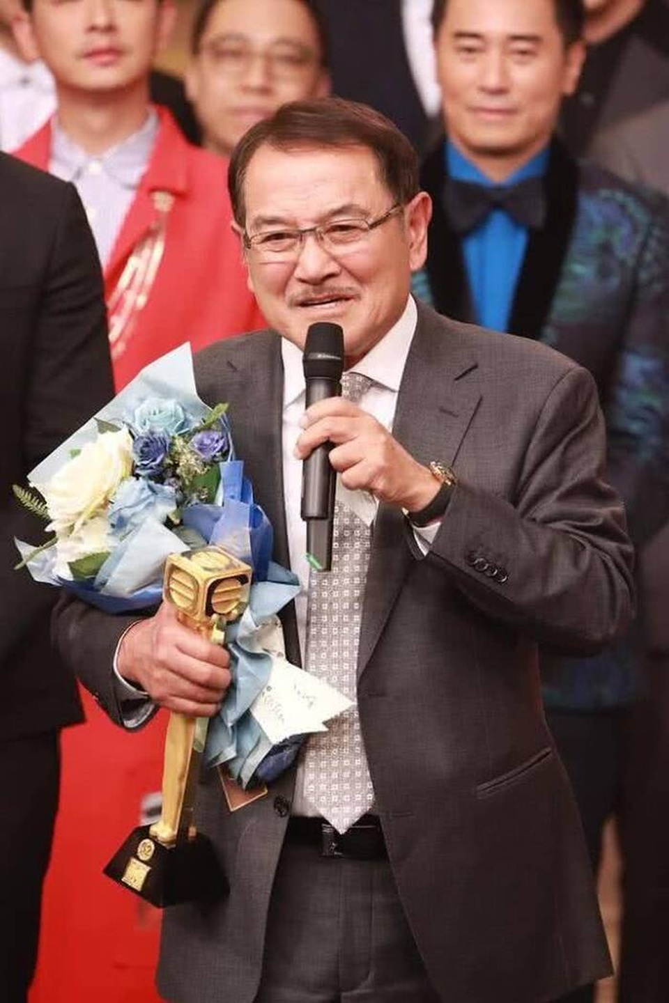 Bố chồng cũ tiết lộ về mối quan hệ với Dương Mịch - 2 Bố chồng cũ tiết lộ về mối quan hệ với Dương Mịch - 2