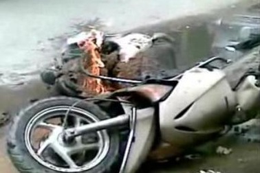 Xe Honda LEAD bốc cháy giữa phố