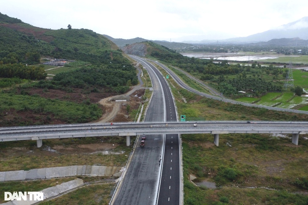 Đề nghị đưa gần 70km cao tốc Vân Phong - Nha Trang vào khai thác trước Tết - 1 Đề nghị đưa gần 70km cao tốc Vân Phong - Nha Trang vào khai thác trước Tết - 1