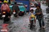 Thực phẩm dính nước mưa có nên sử dụng tiếp?