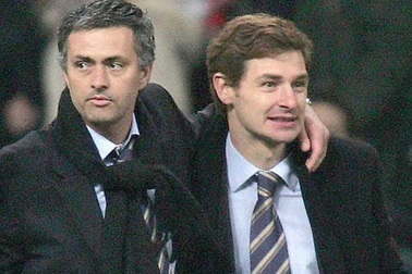 Mourinho đang chơi khó Villas-Boas