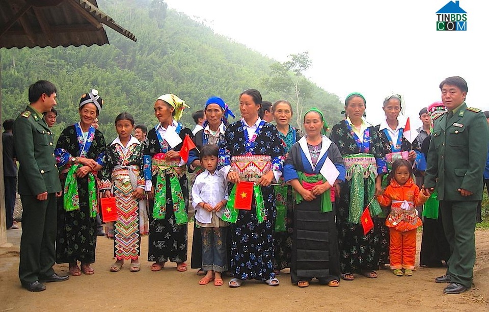 Huyện Tương Dương triển khai mô hình Điểm sáng phụ nữ vùng biên - 8 Huyện Tương Dương triển khai mô hình Điểm sáng phụ nữ vùng biên - 8